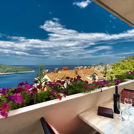 Blue Harmony Sea View Apartment *